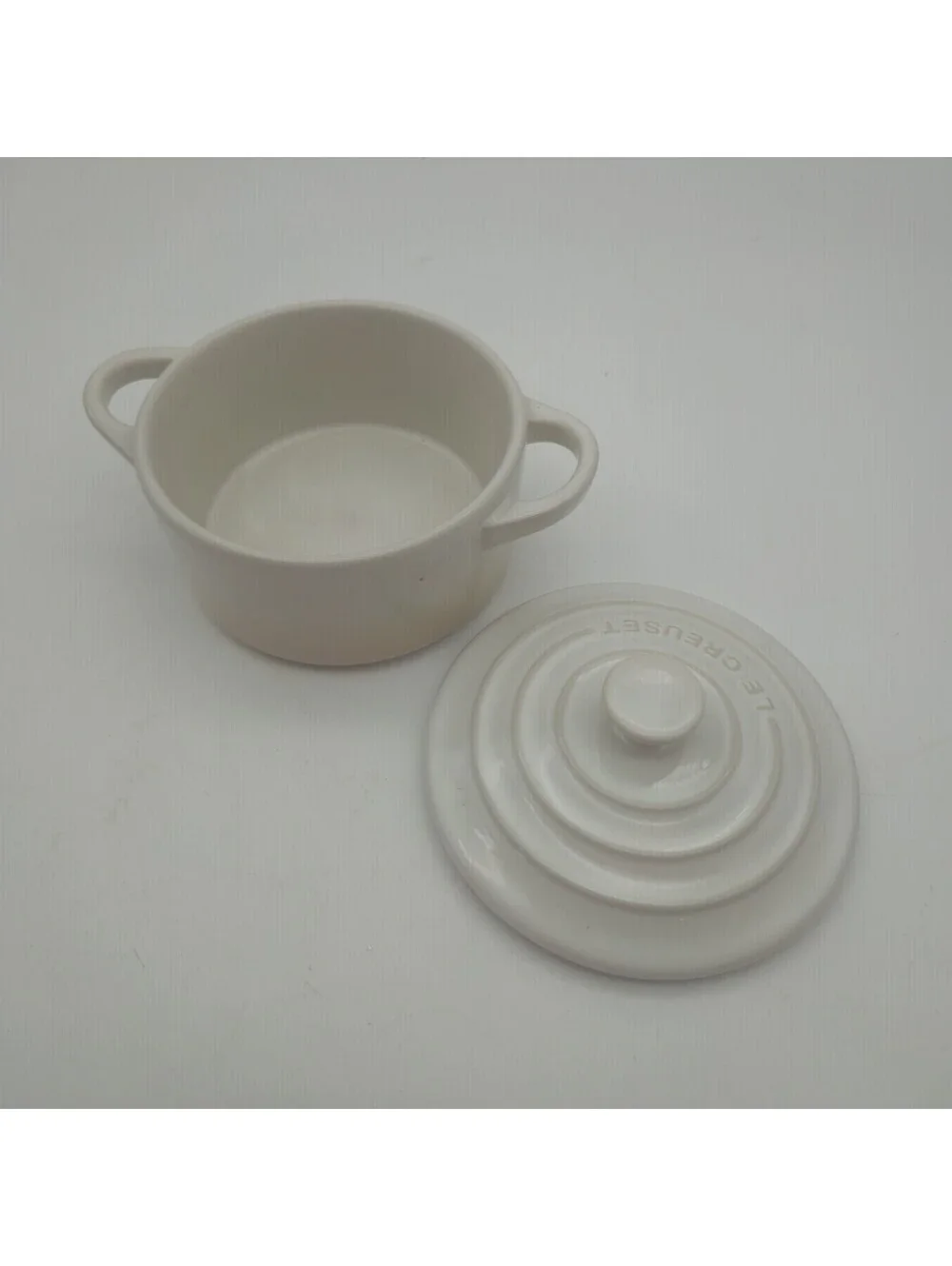 Le Creuset Mini Cocotte w/Lid  Stoneware 8oz White EUC